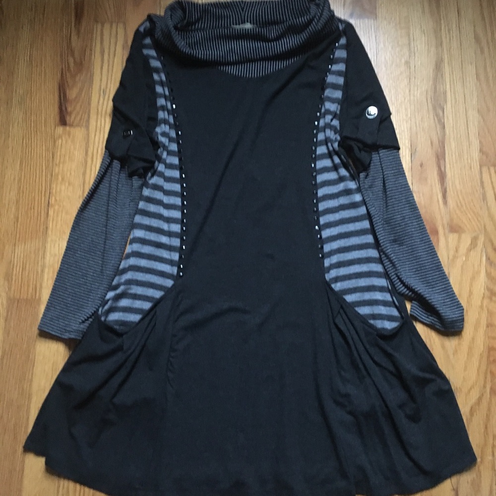 Dress - Picture 5 of 16